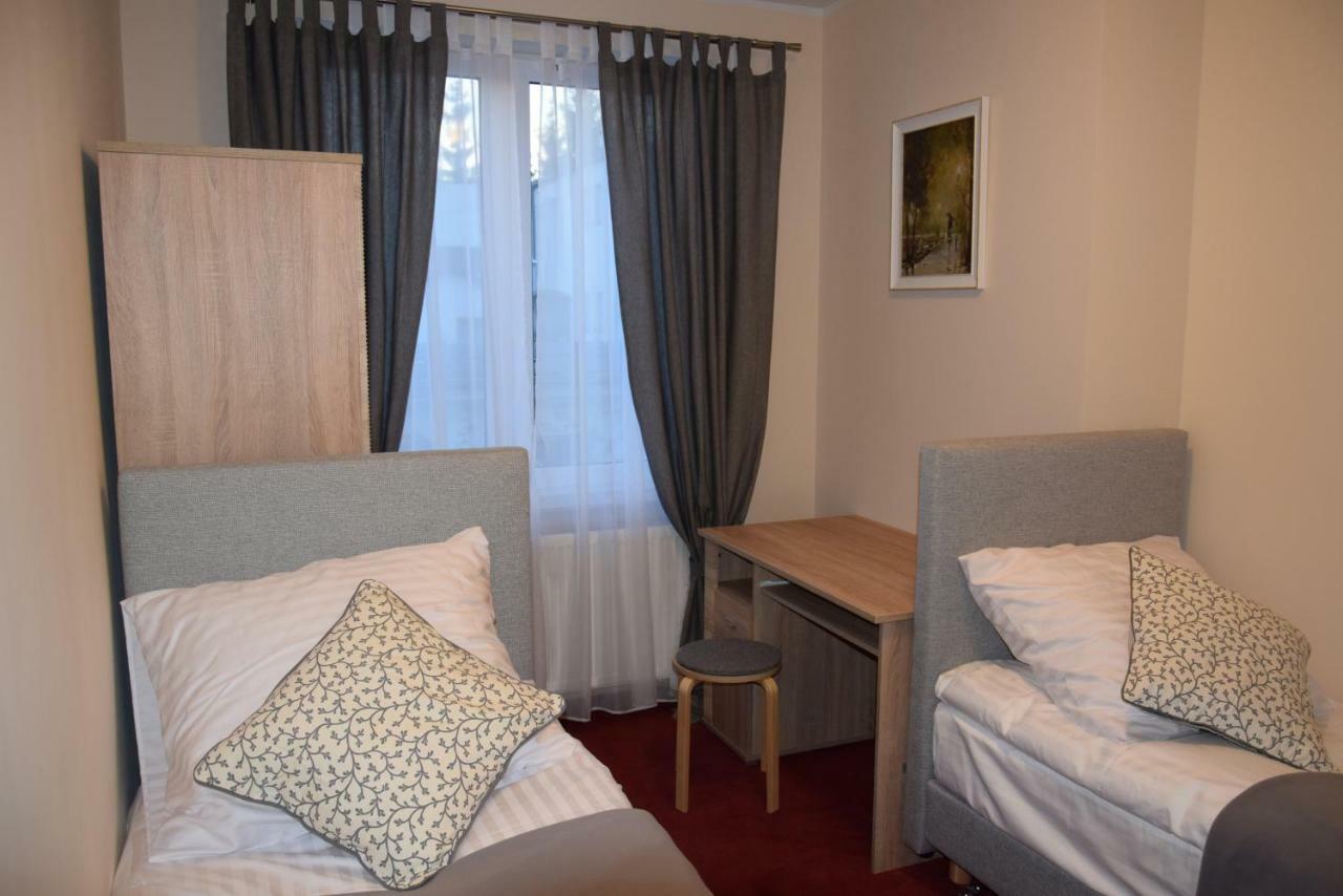 Botanik Hostel Poznań Exteriör bild