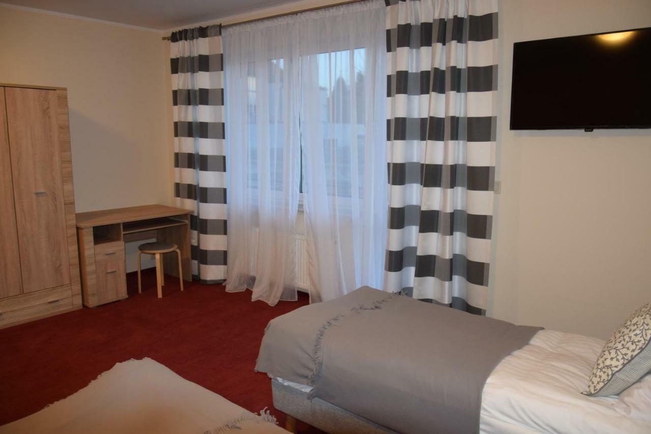 Botanik Hostel Poznań Exteriör bild