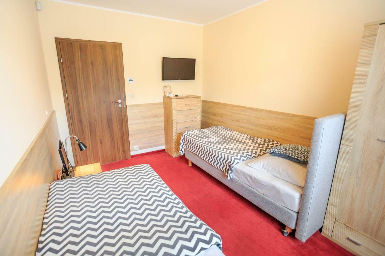 Botanik Hostel Poznań Exteriör bild